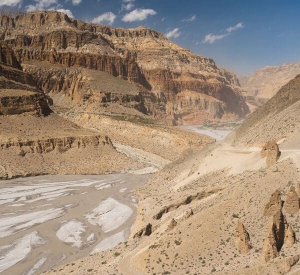 Upper mustang trekking route lendscape